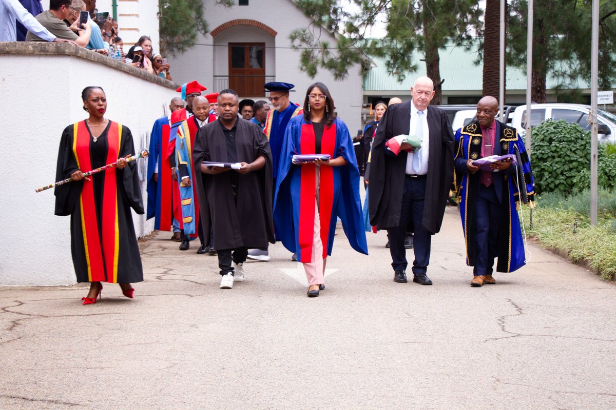 davinci_za's tweet photo. Today we hosted The DaVinci Institute’s Academic Opening, with our President Edward Kieswetter, CEO Prof Benjamin Anderson, Board Chair Ndumiso Kubheka, and Academic Dean Dr Gavin Isaacs sharing the podium and setting the tone for the year ahead.
#AcademicOpening https://t.co/ysYbsuyZvk