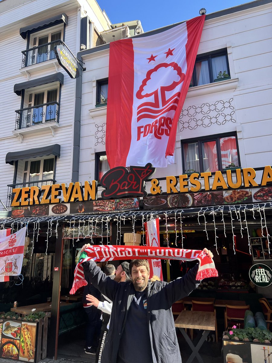 Leaf /// tweet media