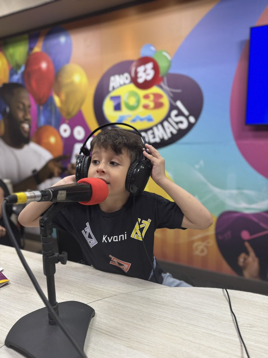 edivarjunior's tweet photo. Hoje é dia do meu príncipe!

Feliz aniversário, Miguel Nunes! Que Deus ilumine seus passos e realize todos os seus sonhos. 

📖 “Porque Eu bem sei os planos que tenho para você, diz o Senhor.” — Jeremias 29:11

Te amo, filho! https://t.co/5gC0wivM4U