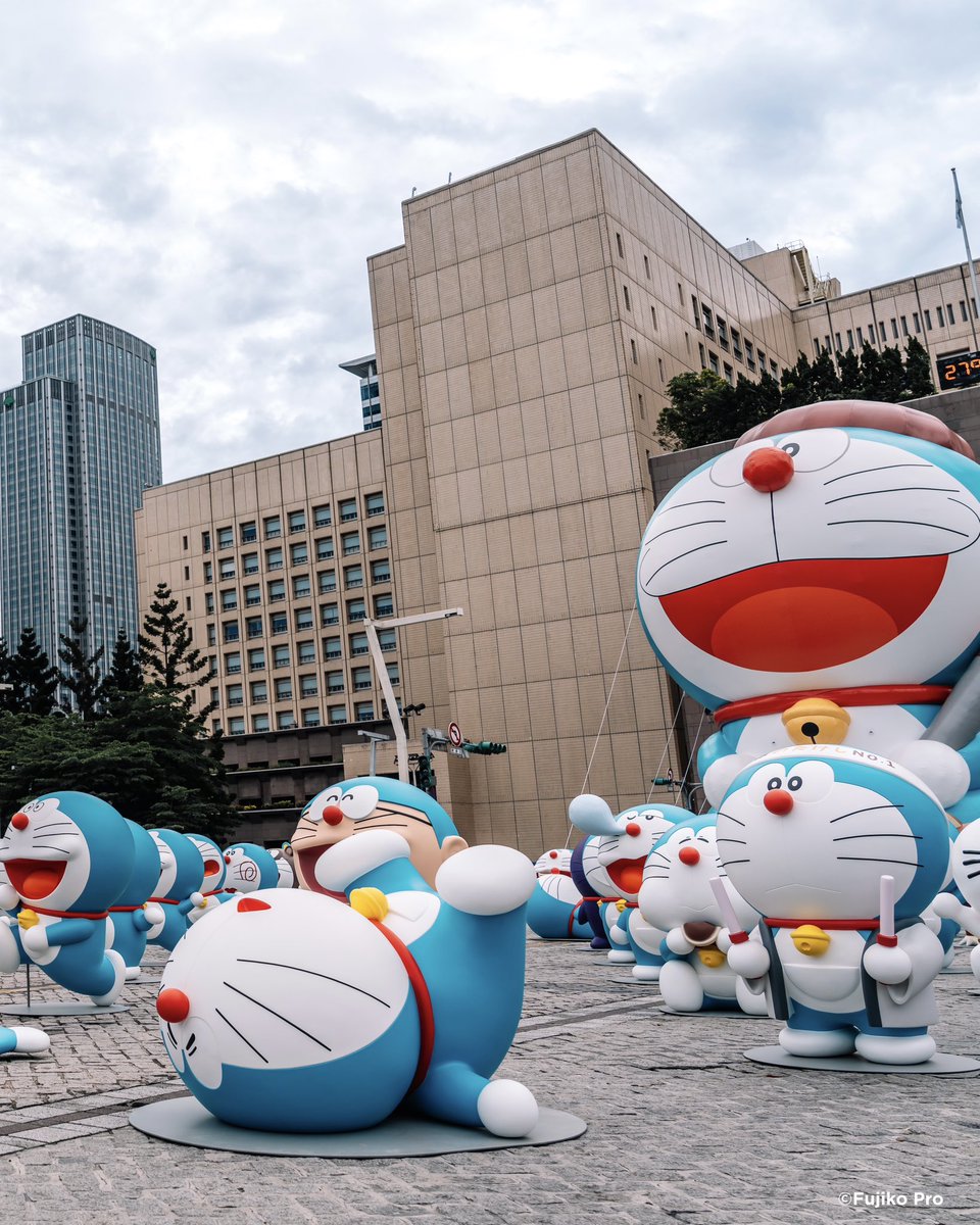 doraemon100_jp's tweet photo. 🏙️渋谷も、六本木も、ドラえもんだらけ！🏙️

渋谷と六本木の街に
個性あふれる等身大のドラえもんが
大集結するイベントが開催決定！

🗓️日時
・3/14(土) 12:00〜18:00
・3/15(日) 10:00〜18:00　

📍場所
・SHIBUYA109 渋谷店 店頭イベントスペース
・六本木ヒルズアリーナ

#100ドラ東京 #ドラえもん https://t.co/LemKJgO8qe