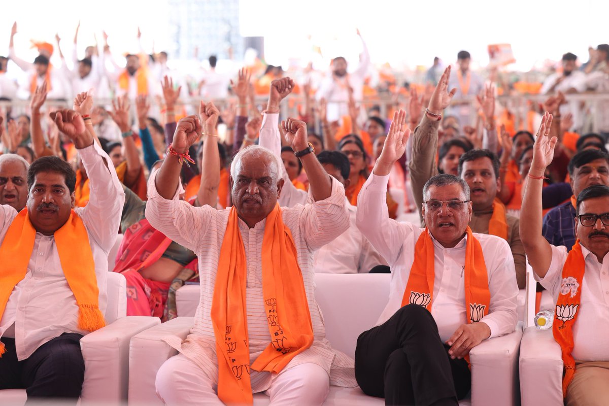 आदरणीय प्रधानमंत्री श्री नरेंद्र मोदी जी के नेतृत्व में आज हम विकसित भारत के निर्माण की दिशा में आगे बढ़ रहे हैं, तब राष्ट्र के विकास और जनकल्याण के कार्यों में भाजपा कार्यकर्ताओं  के पुरुषार्थ का अत्यधिक योगदान रहने वाला है। 

माननीय श्री नितिन नवीन जी के मार्गदर्शन में भाजपा