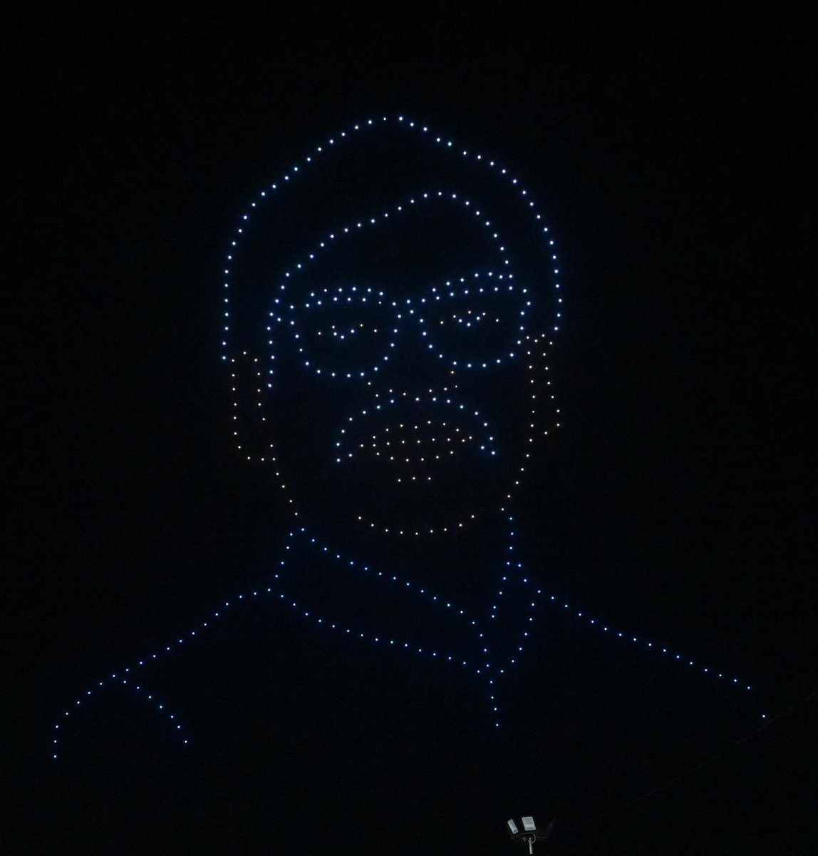 DCChatra's tweet image. राजकीय इटखोरी महोत्सव 2026

आकाश में सजा अद्भुत ड्रोन शो! रंग-बिरंगी रोशनी और मनमोहक आकृतियों ने दर्शकों को किया मंत्रमुग्ध। इटखोरी की रात बनी यादगार। ✨🚁
#DroneShow #ItkhoriFest @JharkhandCMO @prdjharkhand @HemantSorenJMM