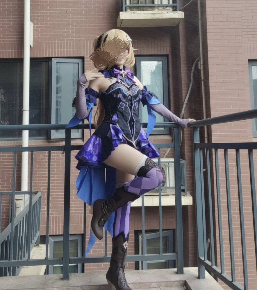 DRrindix's tweet photo. 皇女骚脚上脚图，皮靴和丝袜闷臭不透气 腿确实有一点粗，而且我的出汗体质还挺重的，皮肤上都反光了 
#原味 #原味丝袜 #cos #臭脚 #cos原味 #靴子 #足控 #足交 https://t.co/D5BO4flOfD