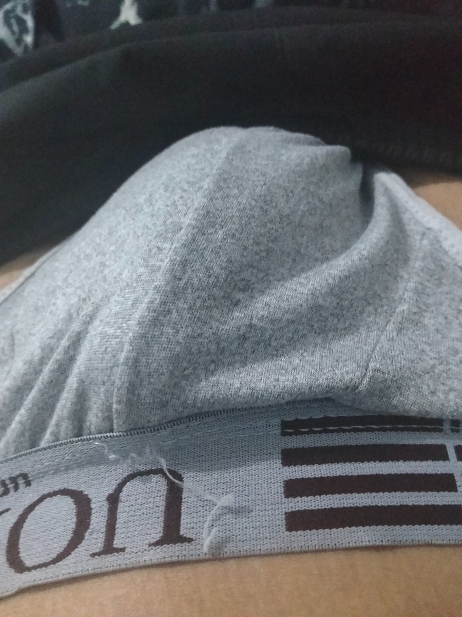 Shiro_x2000's tweet photo. มีอะไรอยู่ข้างใน���� #ชายแท้ #ศรีราชา #ชลบุรีบางแสน  #บึงวรกิจ  #เครือสหพัฒน์ #อมตะ https://t.co/Rmw6SI6C9i