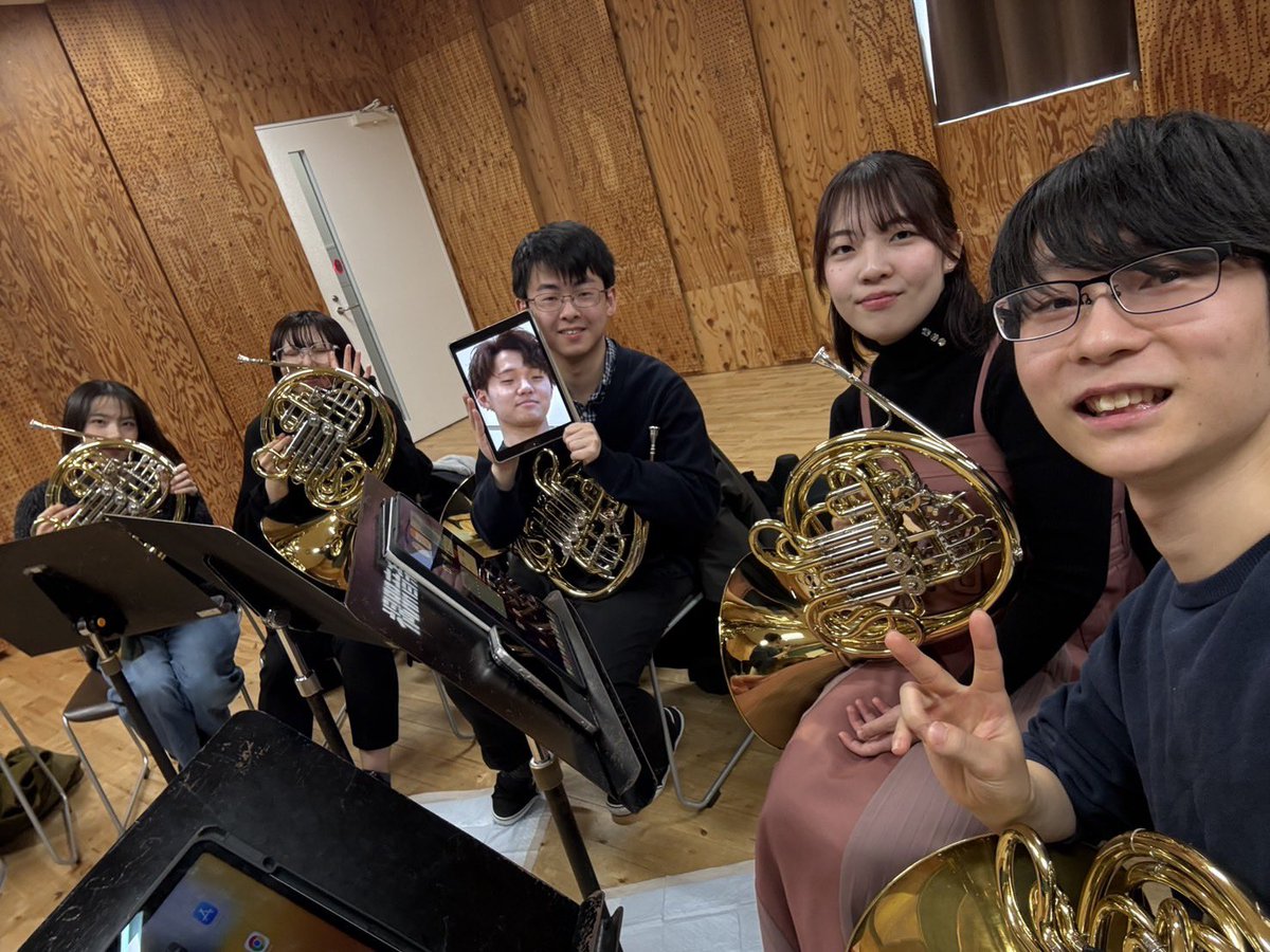 \\ホルアンは3月16日//

本日は小編成・ケルコリアンチームからの写真が届きました🤳

6重奏...ですよね！？

チケットはこちらから⬇️ 
docs.google.com/forms/d/e/1FAI…