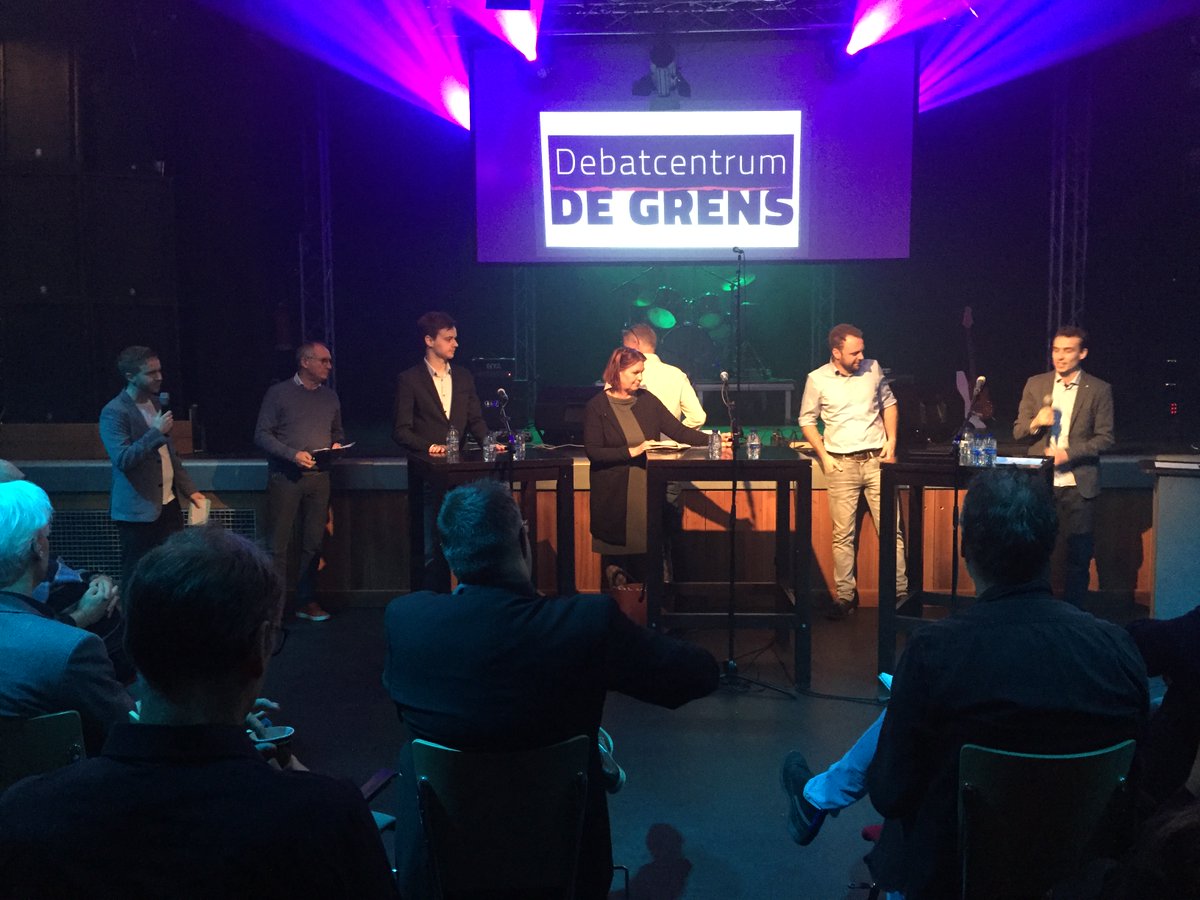 RobVrolijk's tweet photo. Datum, tijd en locatie debat gemeenteraadverkiezingen 2026! https://t.co/XNemh9eb6c #debat #gemeenteraadverkiezingen #dorpshuiszeeland #vergrijzing #dubbelevergrijzing #maashorst #schaijk #Reek #dorpzeeland #uden #odiliapeel #landerd #boekelsedijk #AZC #debatleider https://t.co/tRgYyIqbDM