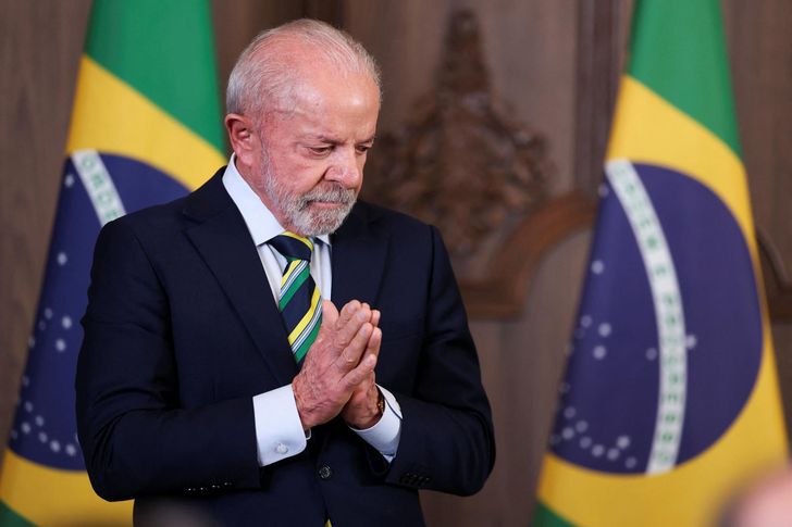 shiwani_pathakk's tweet photo. @BRICSinfo Lula seeks Trump talks on drugs and rare earths – Brazil-US alliance brewing!
#LulaTrump #BrazilUS https://t.co/GfCRF6UMsN