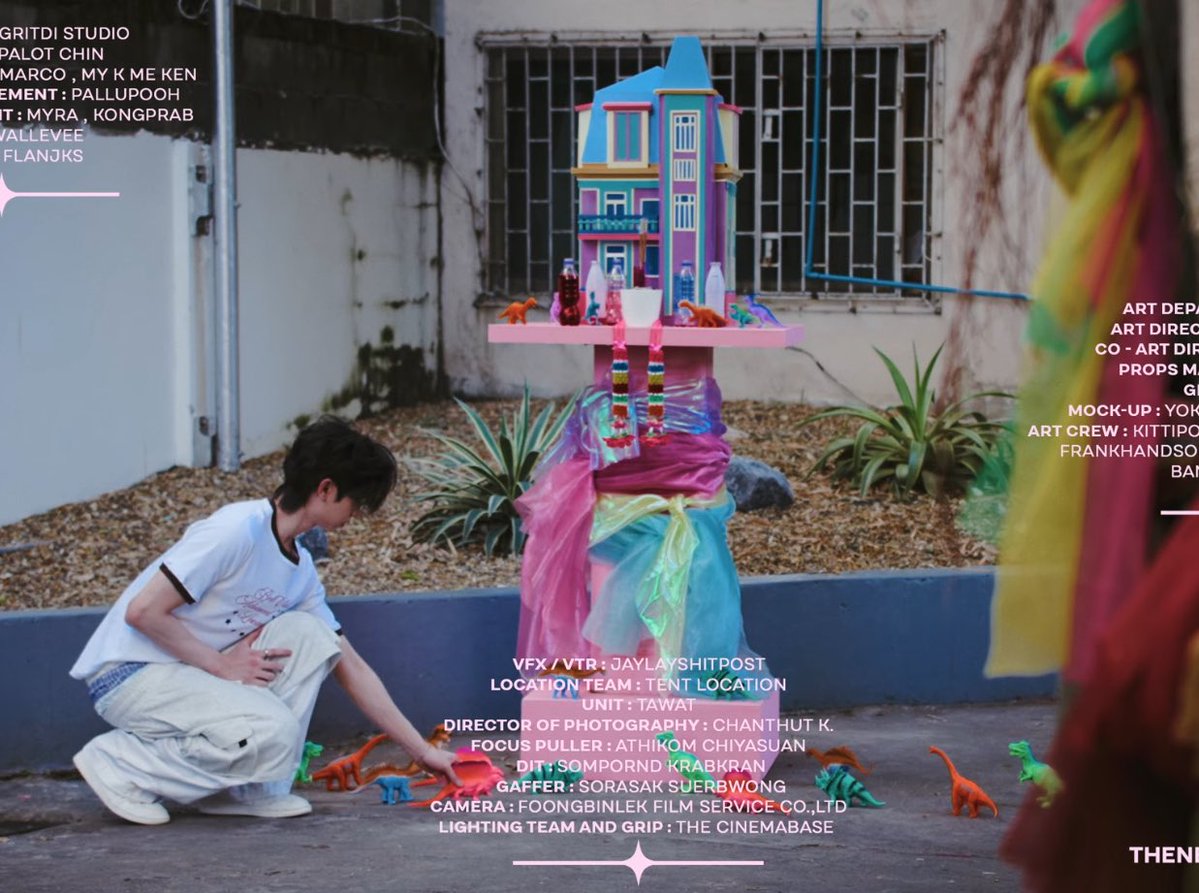 gthn0103's tweet image. mv story เค้าแปลกใหม่ดีมากอะ พระเอกกินของไหว้ กินน้ำแดง เอาน้ำแดงไปคืน เอาไดโนเสาร์ไปไหว้ขอโทษเจ้าที่ จะบ้าาา😂

#tthomastc @tthomastc
#CHiLLiZ_มอญซ่อนผ้า