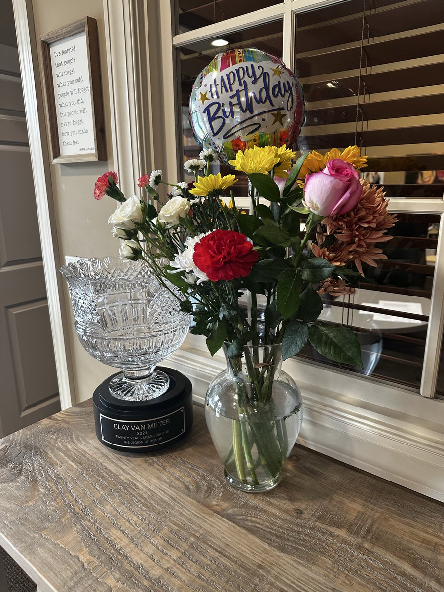 ClayVanMeterSF's tweet photo. Guess whose birthday we’re celebrating today?!?

Happy early birthday and we love you!!

#ClayVanMeterStateFarmInsurance
#CVMSF
@CVMStateFarm https://t.co/4XvU9zwBei