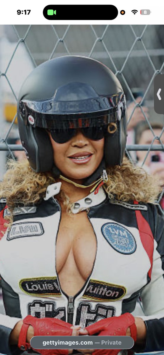 nickis kunty pussy tweet media