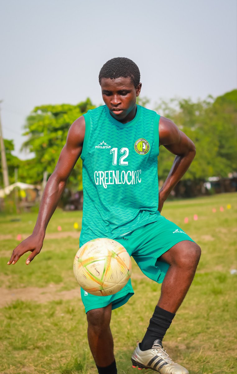 GreenLockFC's tweet image. Snaps from the grind 📸⚽

No shortcuts, just focus. No noise, just work.

The future of football is being built one session at a time at Green Lock Academy. 🟢🔐

#GreenLockAcademy #TrainingMode #FutureStars