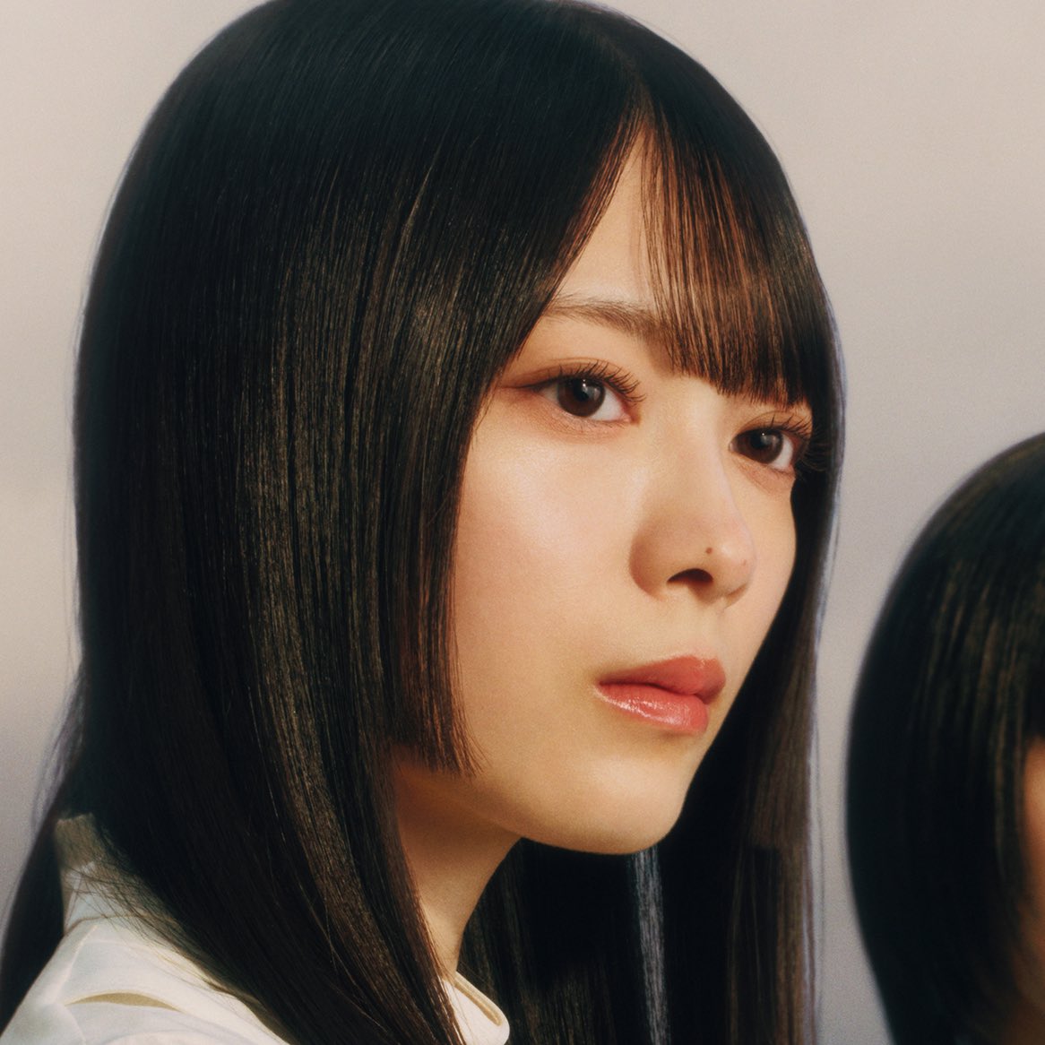 あんな憂いな目した女の子がこんな凛々しい目する女性になった