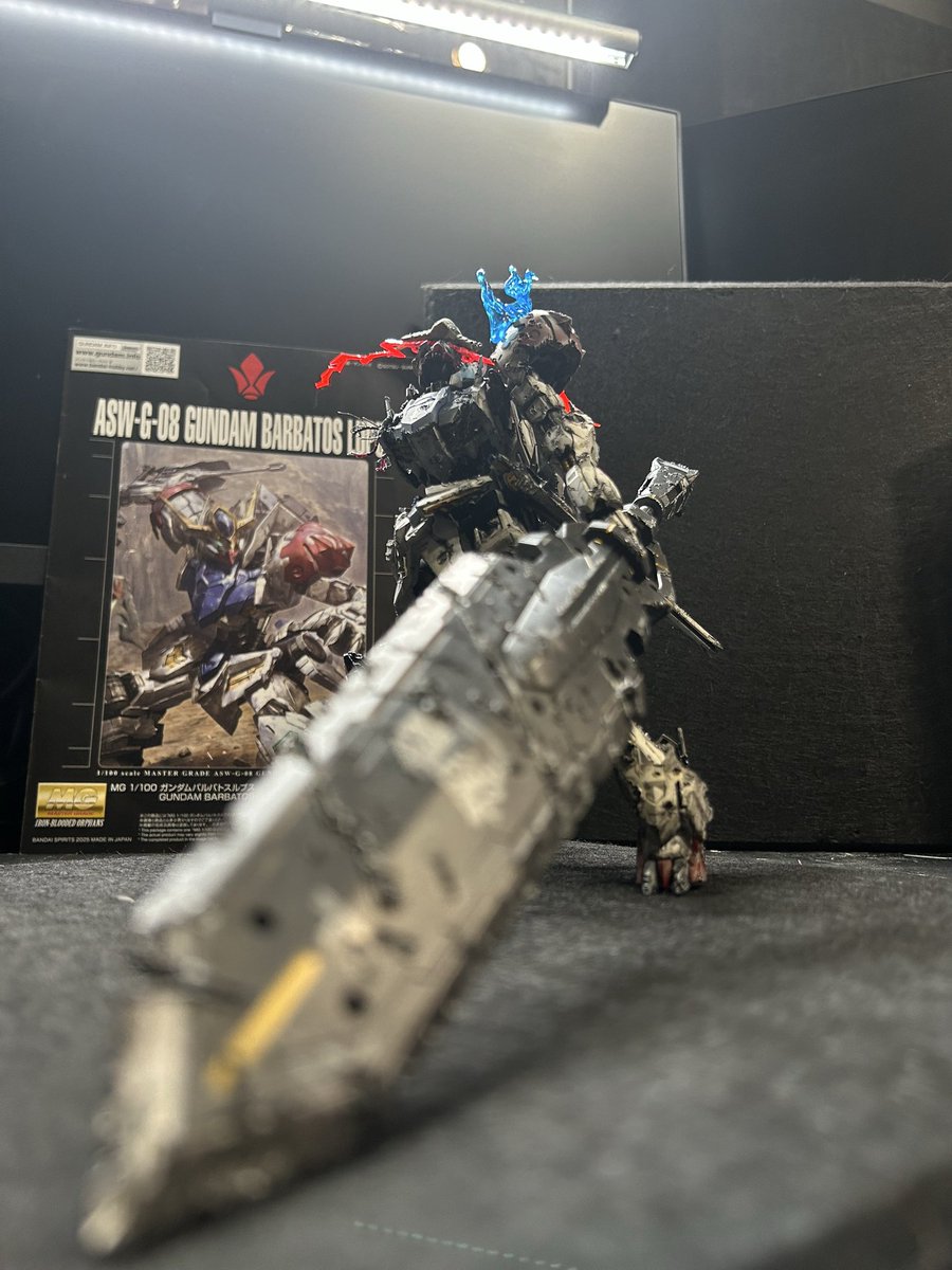 daruchannel's tweet photo. バルバトスルプス用拡張パーツセット
組み立て終わりました。
思ってた3倍デカくてビビりました。
でもクッソカッコイイし迫力ヤバイです。
エフェクトパーツも最高ッ😆
これは止まれない。
#ガンプラ好きと繋がりたい 
#ガンプラ
#ガンプラの画像を貼るとRTされると聞いて https://t.co/oq1JmBhvda