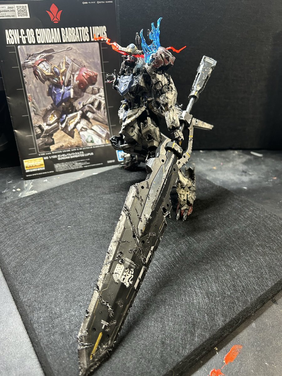 daruchannel's tweet photo. バルバトスルプス用拡張パーツセット
組み立て終わりました。
思ってた3倍デカくてビビりました。
でもクッソカッコイイし迫力ヤバイです。
エフェクトパーツも最高ッ😆
これは止まれない。
#ガンプラ好きと繋がりたい 
#ガンプラ
#ガンプラの画像を貼るとRTされると聞いて https://t.co/oq1JmBhvda