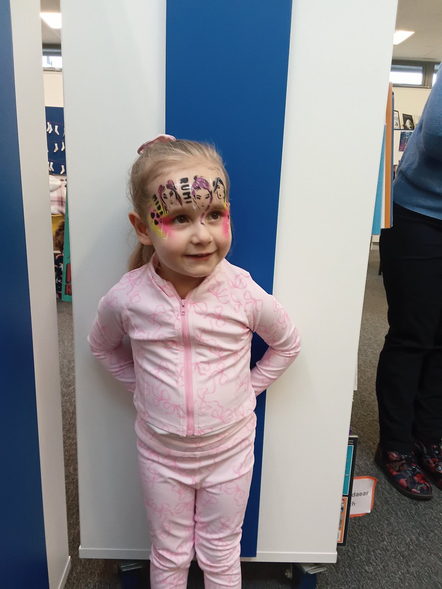 Ystrad Mynach Lib tweet media