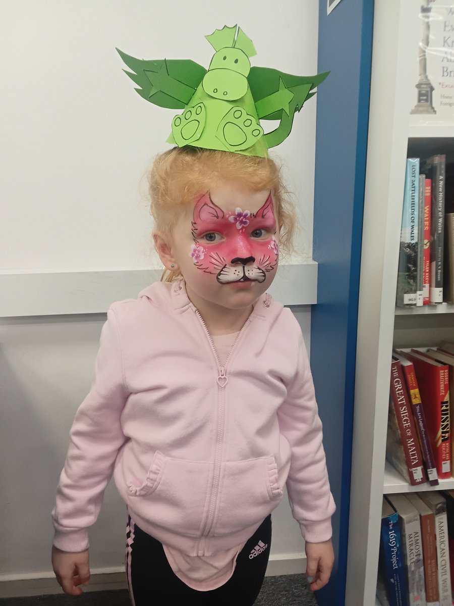 Ystrad Mynach Lib tweet media