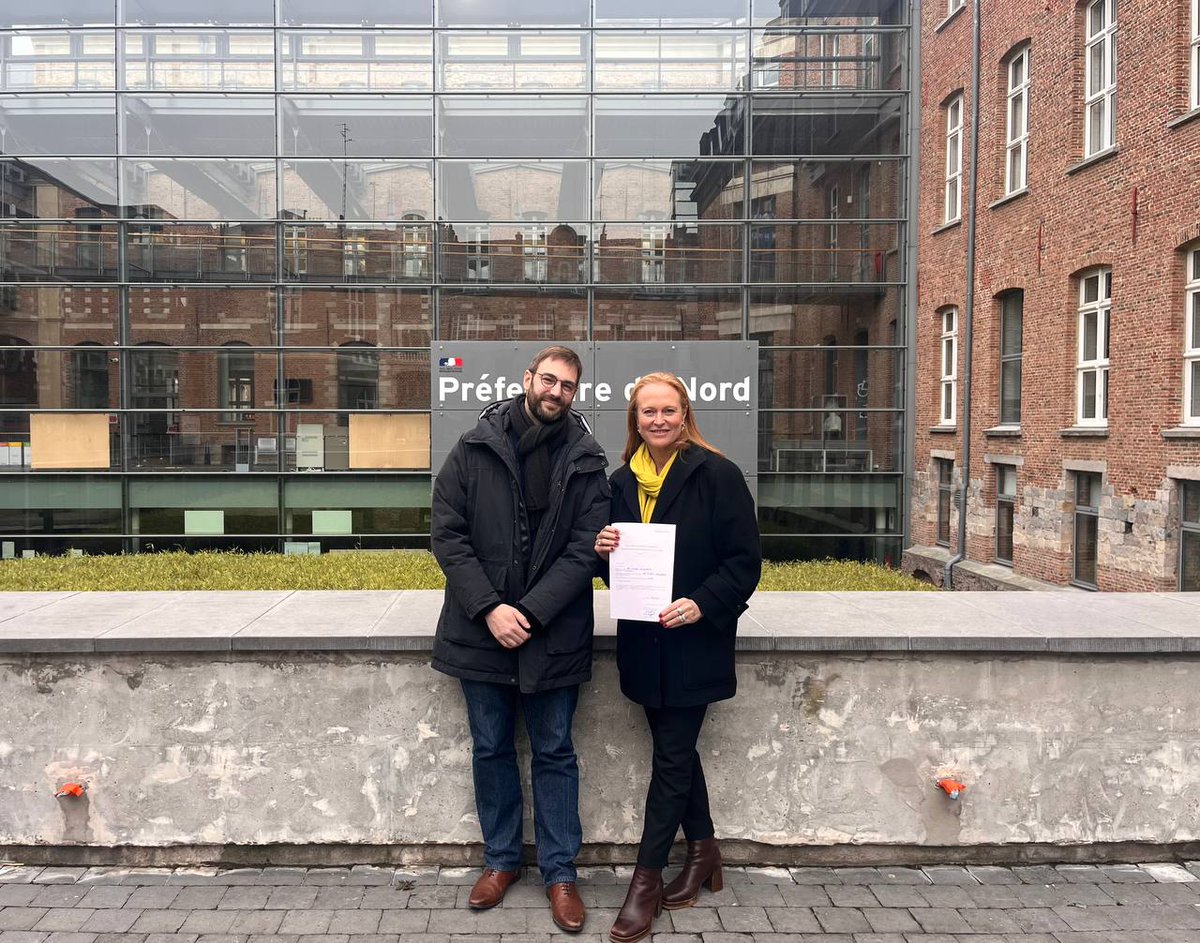 Dépôt de ma liste Faire Respirer Lille avec Bertrand Lesain ce jour en préfecture de Lille : une belle équipe qui représente tous les Lillois, dans tous les quartiers et à Lomme et Hellemmes ! 
Le 15 mars, #VotezViolette #Violette2026 #Lille2026