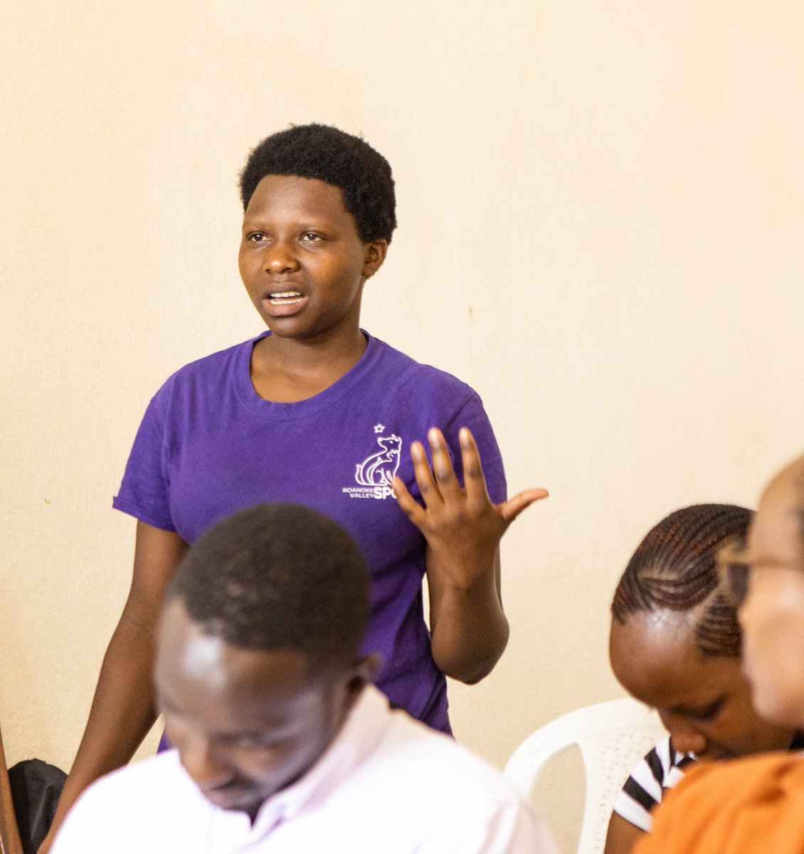 Destinyhelpr's tweet photo. Through their student-led initiative and with the generous support of Bonjour, the students donated sanitary pads, diapers, sewing machines, clothes, and essential supplies to support 21 teen mothers. https://t.co/2rJds3fWF5