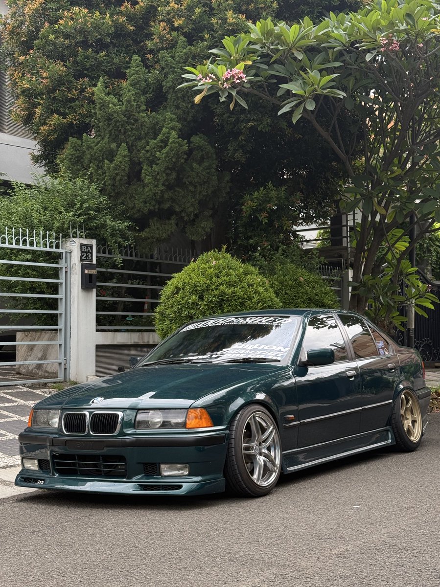 semua org tweet media