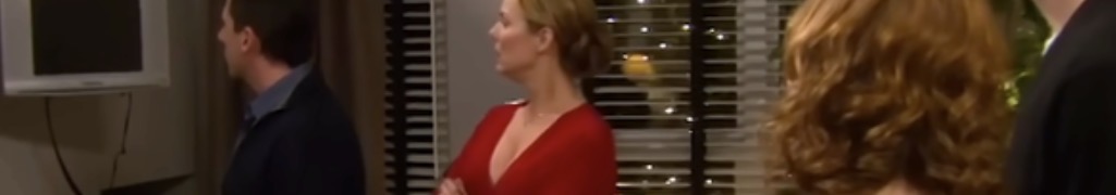 Creed_Thoughts2's tweet image. Open to see what a $200 plasma screen TV looks like