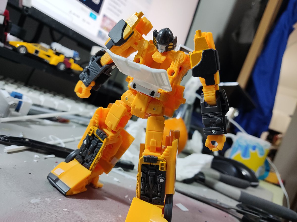 DDD-damn tweet media