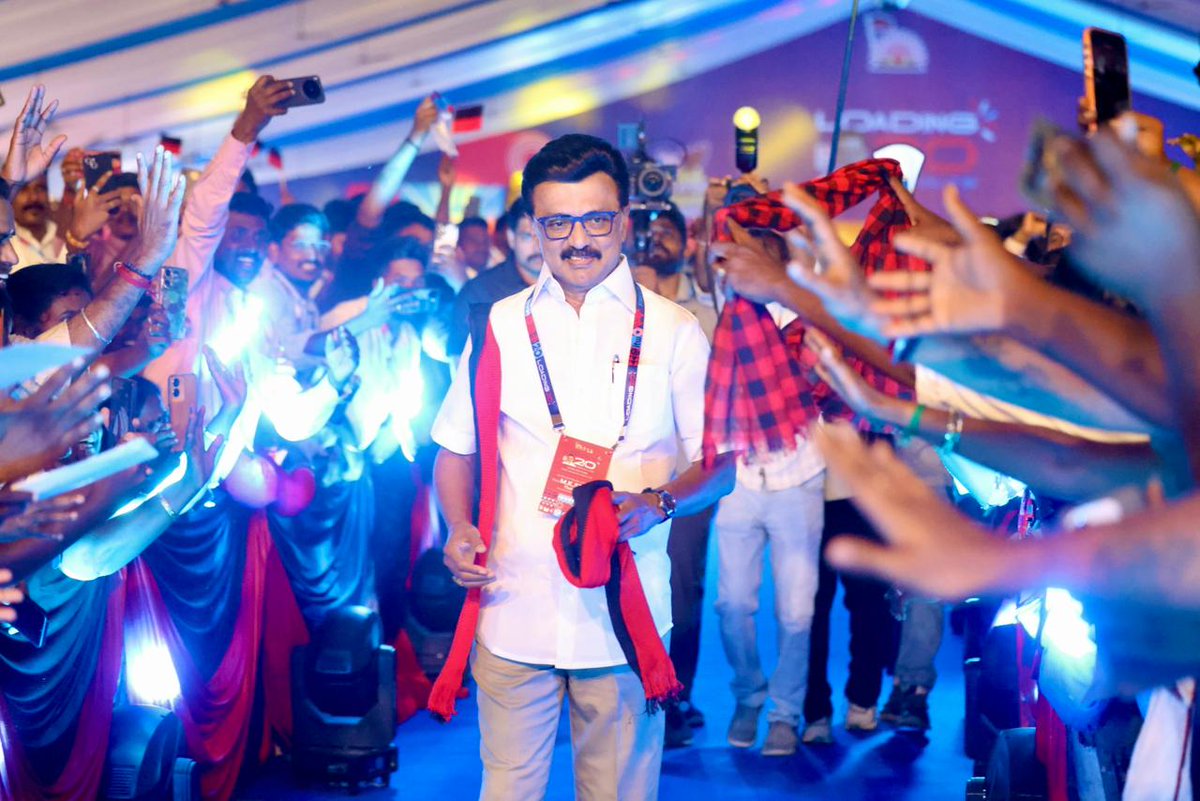 Orae_Thalaivan's tweet image. Loading 2.0

#loading2point0