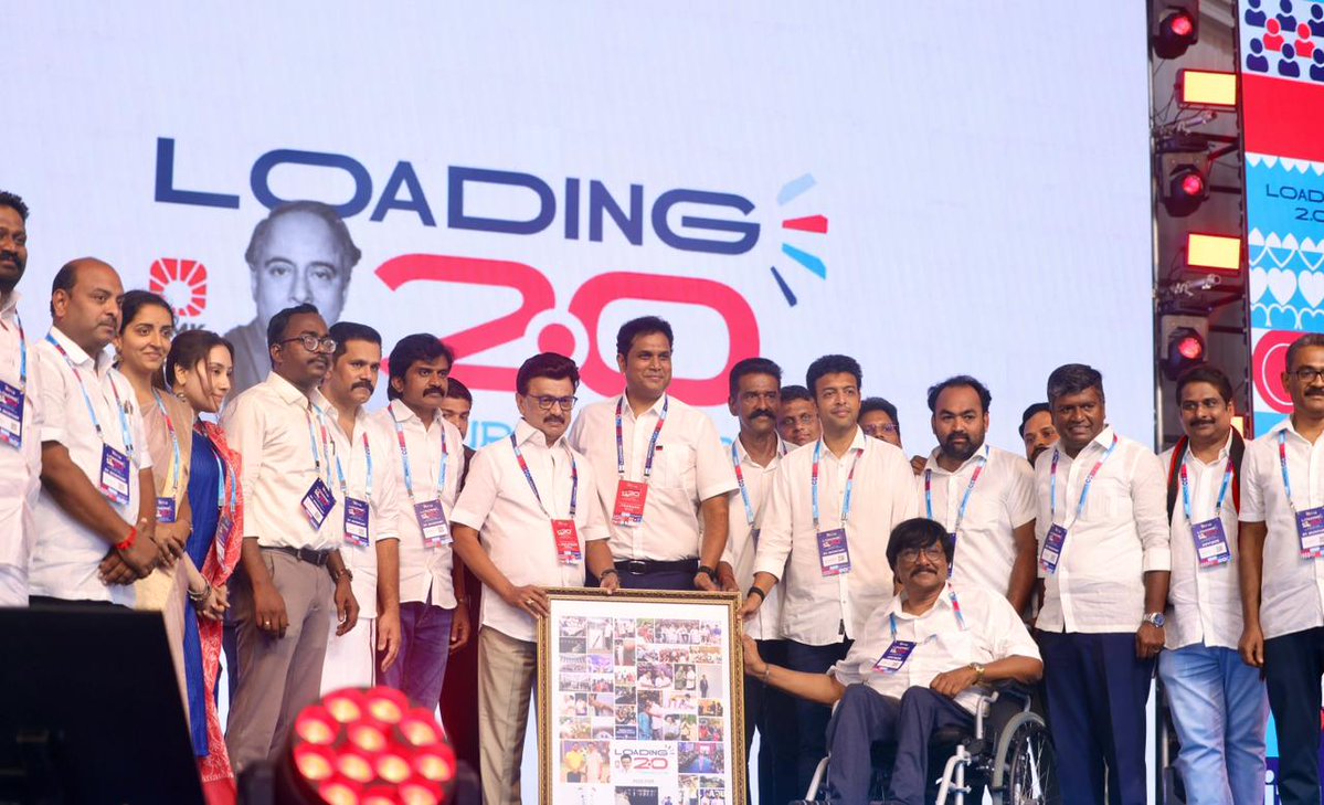 Orae_Thalaivan's tweet image. Loading 2.0

#loading2point0