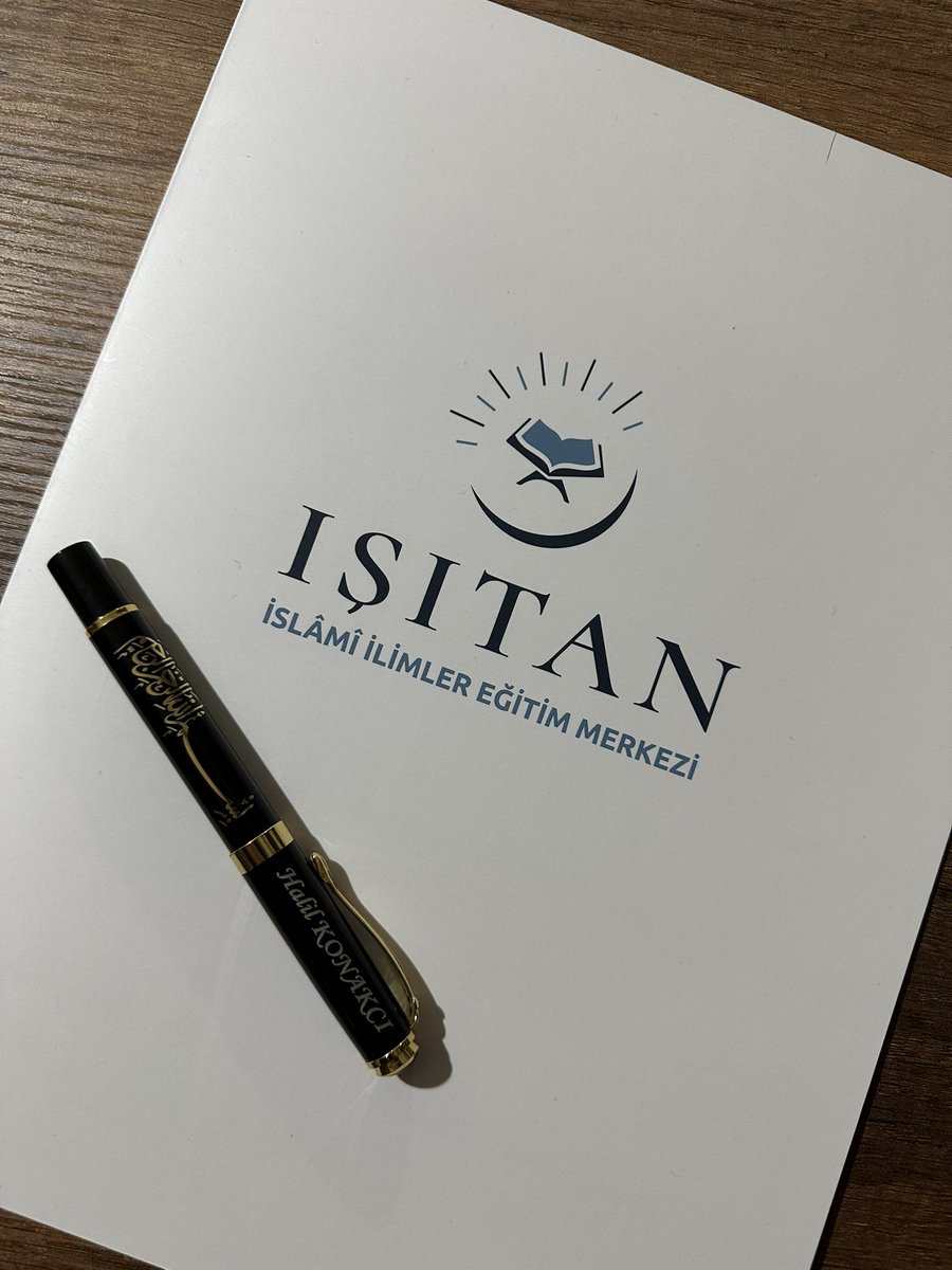 الحمد لله رب العالمين شكرا لهذه النعمة

Yaklaşık 20 yıllık hayalimdi bu. İslami ilimler yolunda ecdadımızdan gelen kadim yöntemle ehli sünnet çizgisinde tam manada ehil ve vatan davası olan hocalar yetiştirebilmek.

Ve bu hayırlı hayalimin tüm resmi işlemlerin ve tescillerin