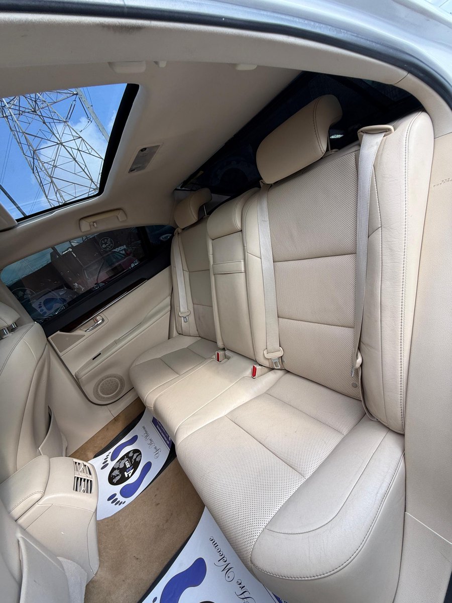 chidiautos's tweet image. 2014 Es 350 
Direct entry 🇺🇸
🏷️: N22 million