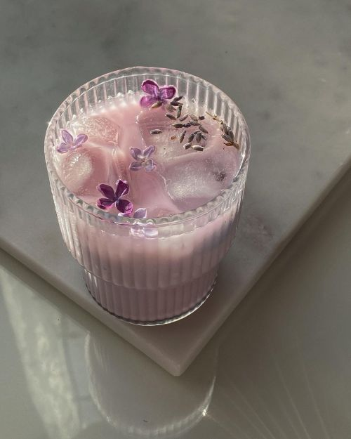 dearlybeloves's tweet image. prettiest mocktail