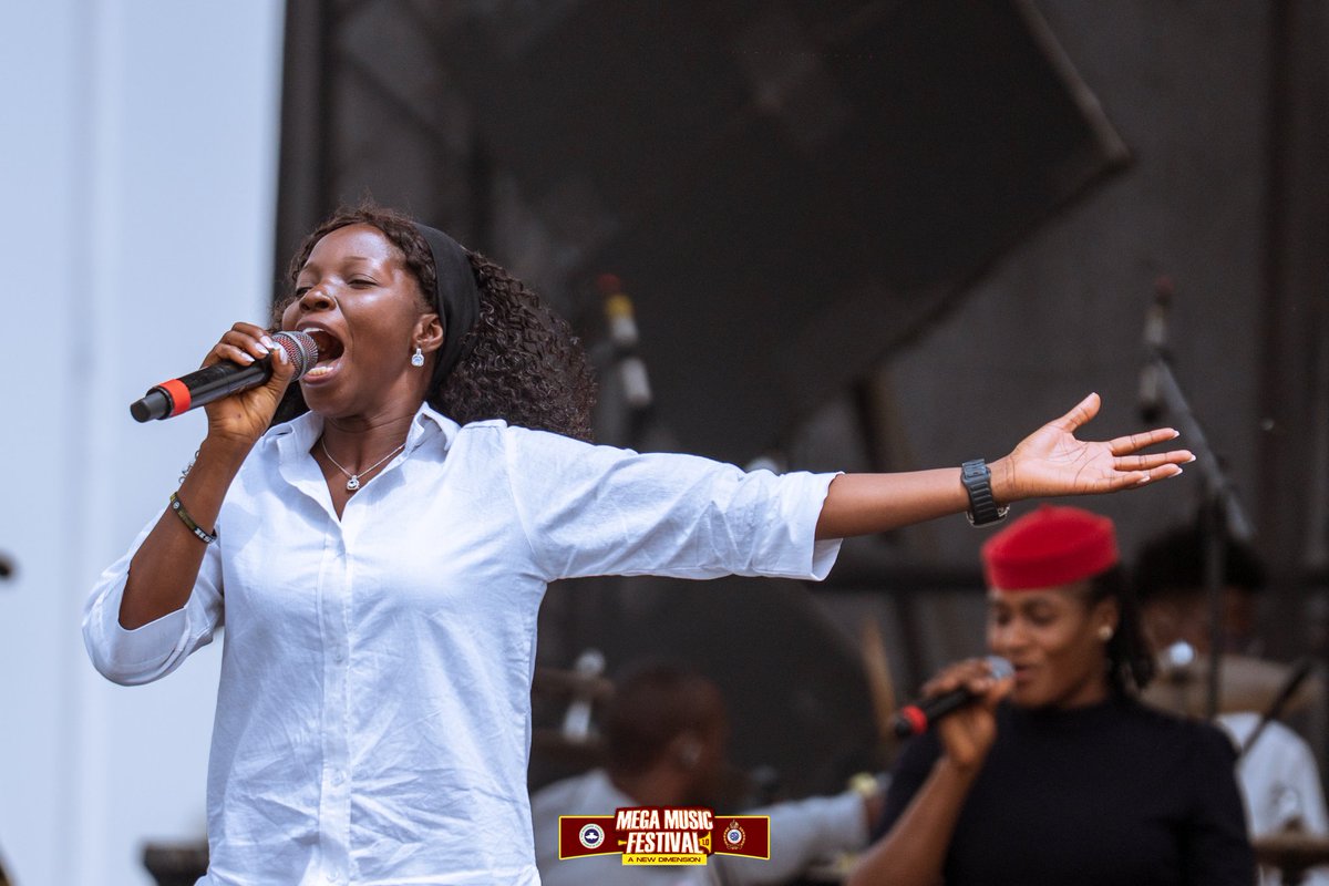 RccgyayaC2's tweet photo. The Abuja Youth Choir are on absolute fire,
they've taken the stage and they understood their assignment which is to praise God intensively.
#ANewDimension #AbujaMegaMusicFestival #RCCGContinent2 #WorshipExperience #PraiseExplosion https://t.co/Suk49Z8NrA