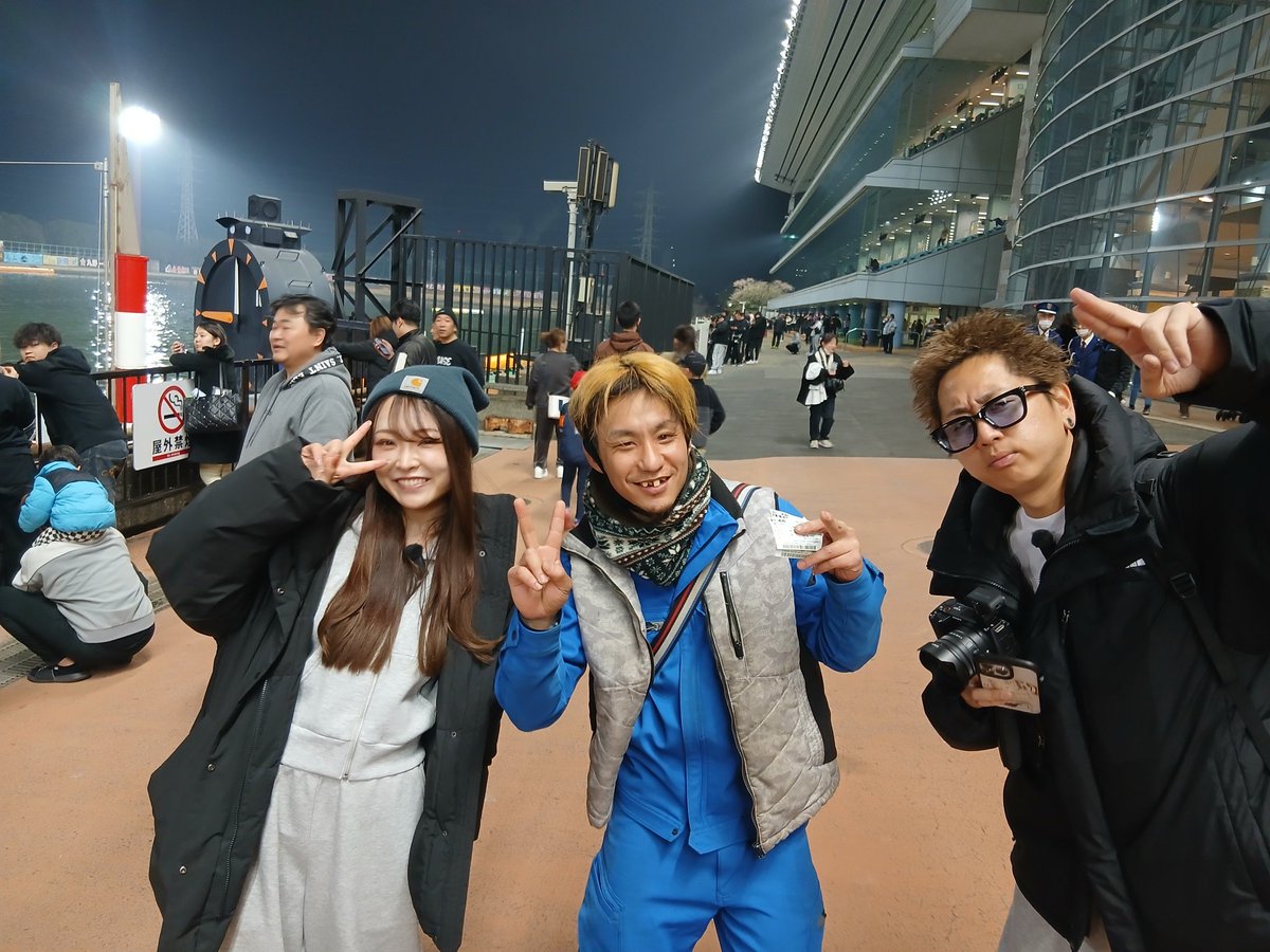 simosyo2's tweet photo. 今日ボートレース行ってユーチューバーにも会えたし最高(´∀｀∩)↑まぁ負けたけど😂 https://t.co/AAueUHKKze