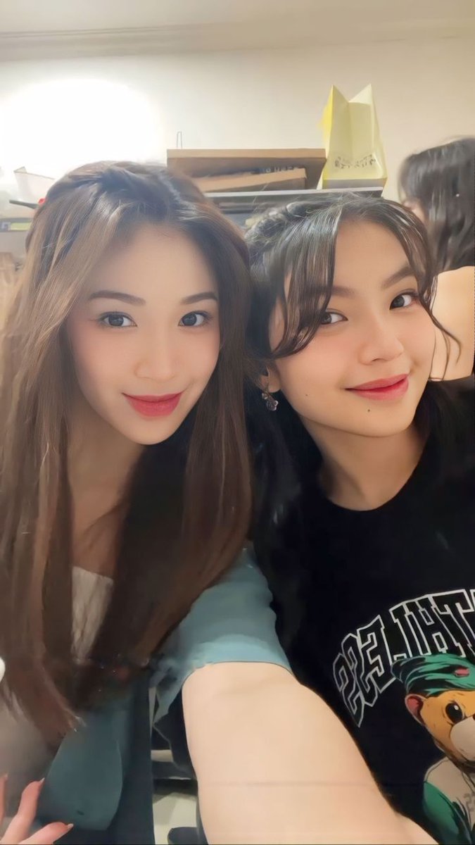 Cici Stecu tweet media