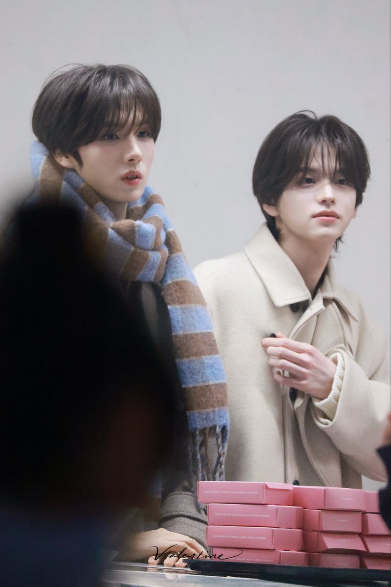 Valentine tweet media