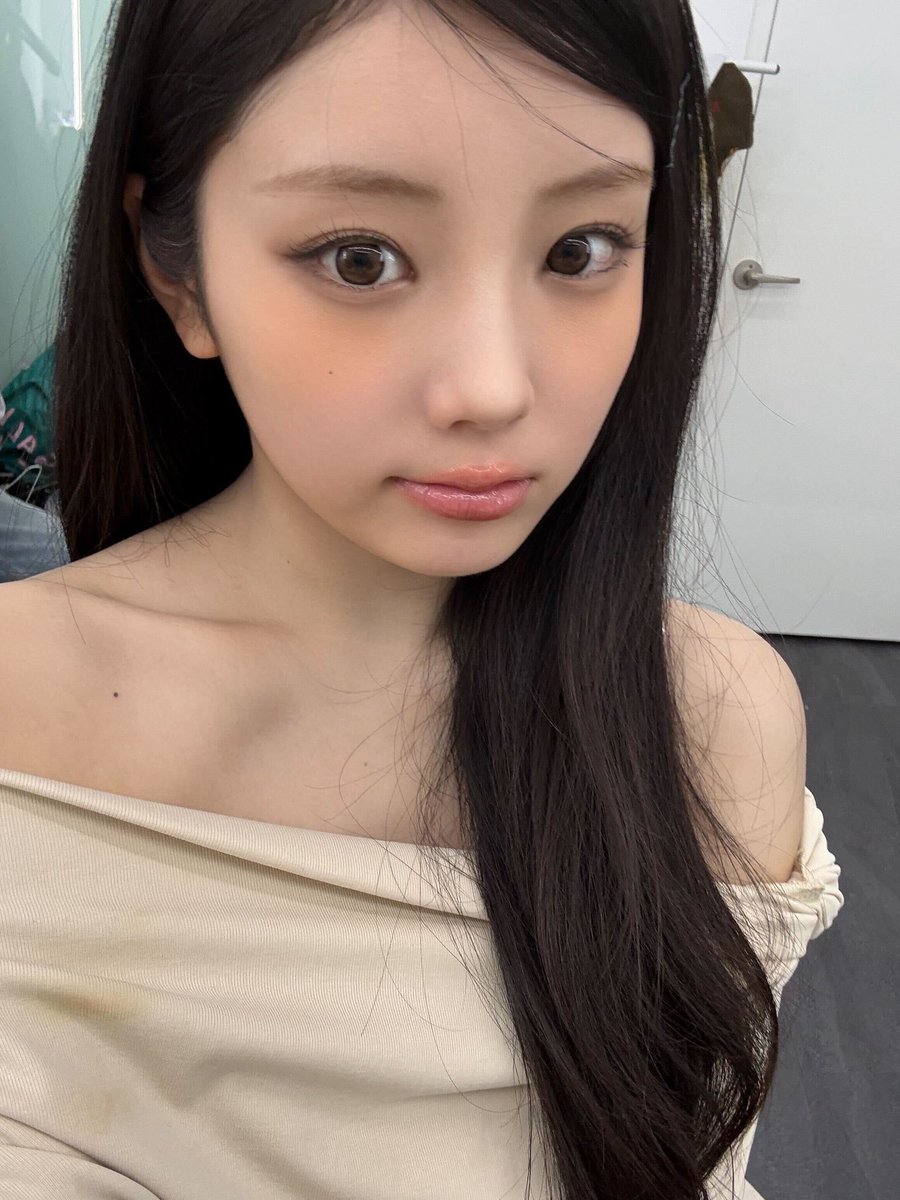 ILLIT WEVERSE tweet media