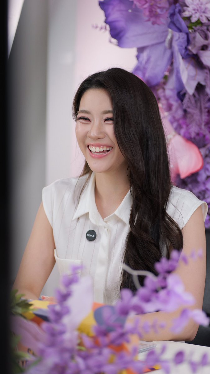 ให้ความสดใสนี้เป็นของเทอ

GINNY LIVE WITH VERIDIAN
#VeridianHNYXGinny