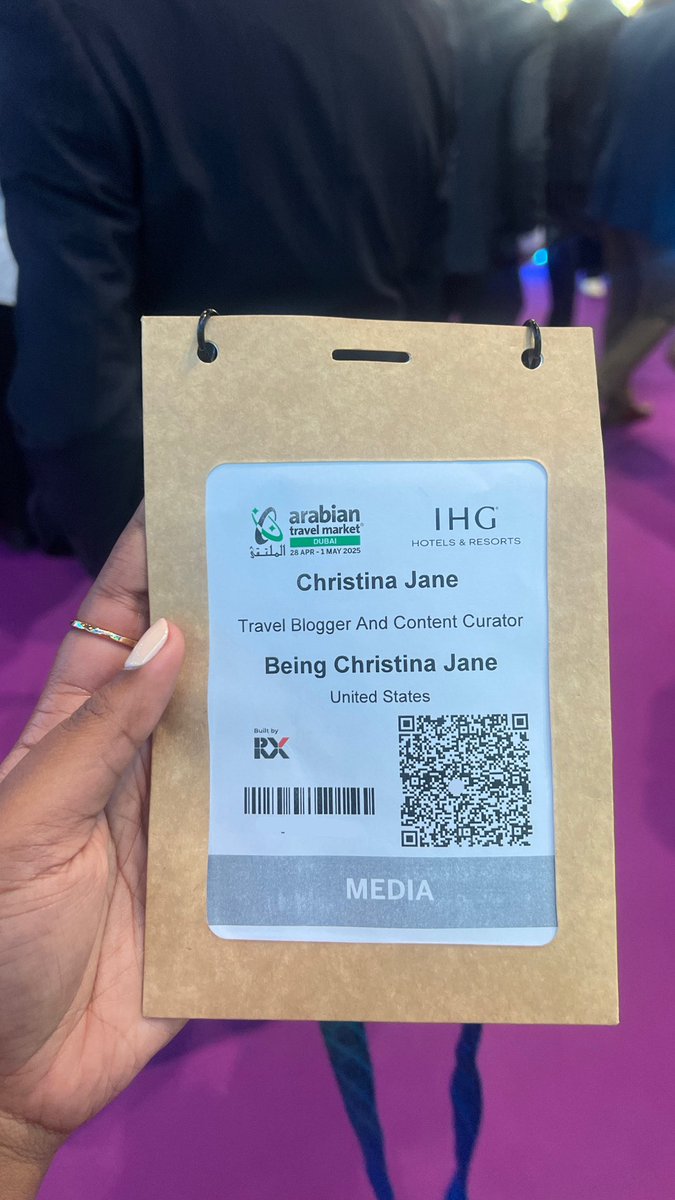 Christina | Travel Blogger ✨ tweet media