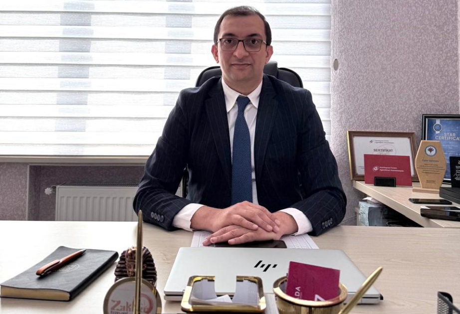 AZERTAC's tweet photo. Jafar Garayev: Residents of Persian Gulf countries can obtain visas at Baku Airport without an escort https://t.co/3Nxl5v8OR4 https://t.co/kg7xr2ar7H