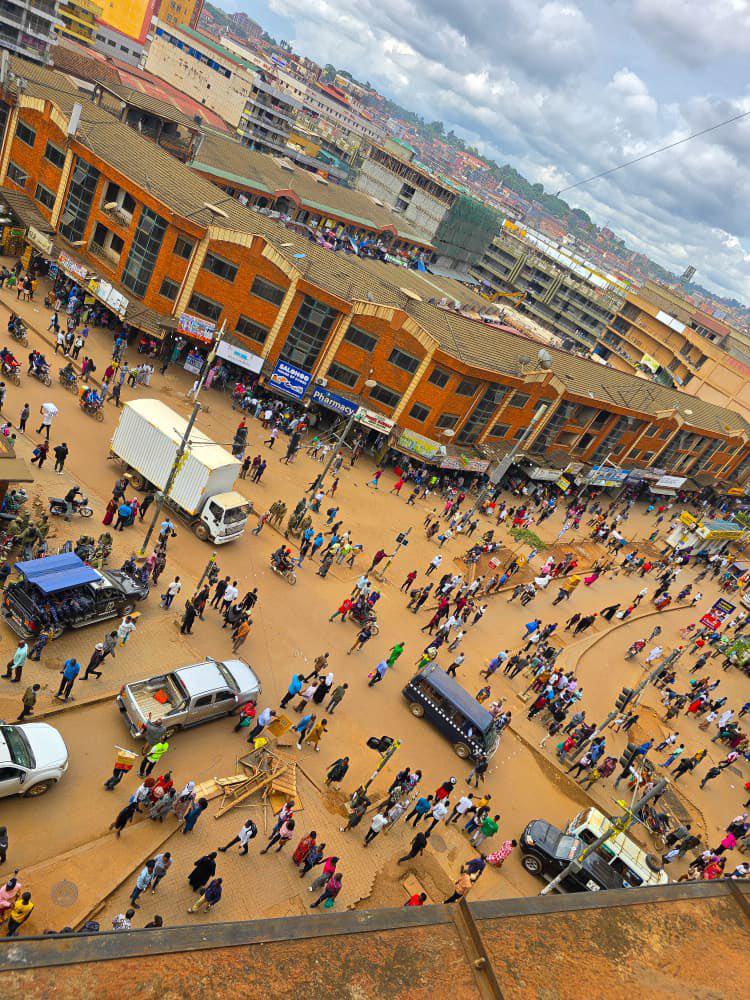 ikoktvug's tweet photo. The state of Kampala city today after Capital City Authority (KCCA) ordering all  Vendors to vacate streets, while those who resisted the directive were arrested, clearing the way for a more organized city centre. https://t.co/P6Q7i87c3Y