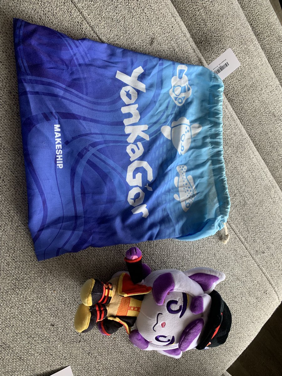 They have arrived :D

Didn’t know there would be a lil tote bag too