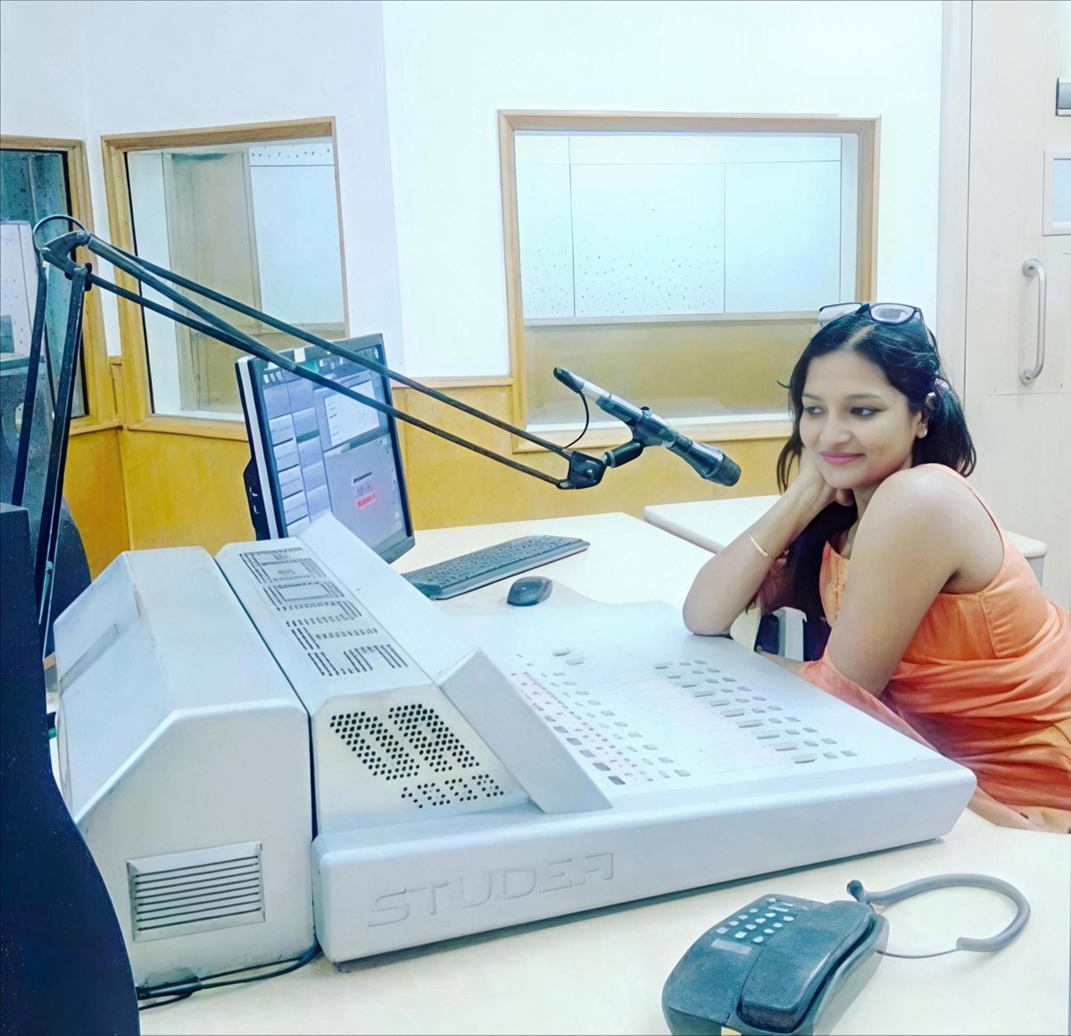 तितीर्षु: बसंत, बयार और बेला' 🌷❣️🕊 tweet media