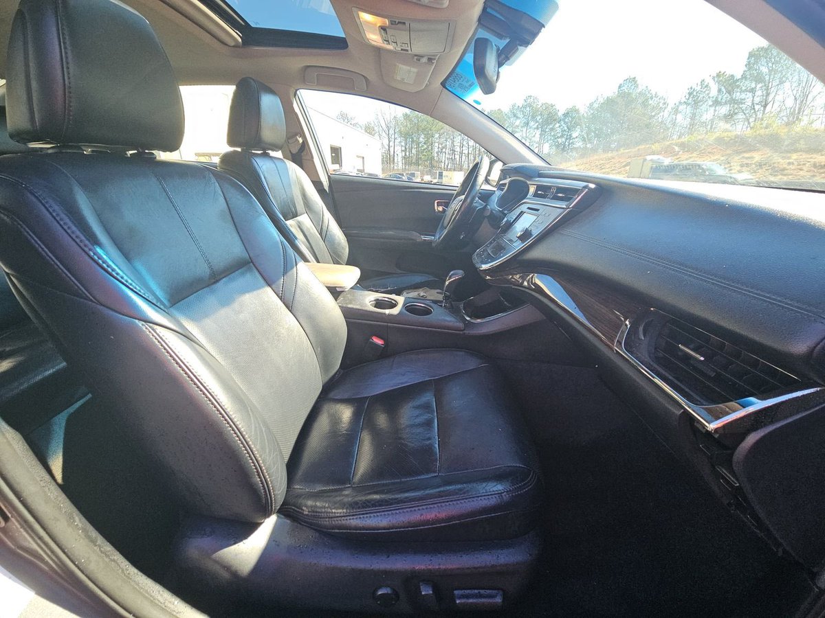 Kinglamarr___'s tweet photo. SEALED DEAL! 
Just sourced this clean 2015 Toyota avalon Limited in Atlanta for another happy client.

Client saw my previous posts, and reached out to me that he wanted me to help him source for a 2015 Toyota Avalon Limited.
As Usual, i hit the hunt and found this gem!

Another Pristine 2015 Toyota Avalon Limited en route Nigeria 🇳🇬
ETA: 6-8 weeks 
Doorstep delivery, Full handling.