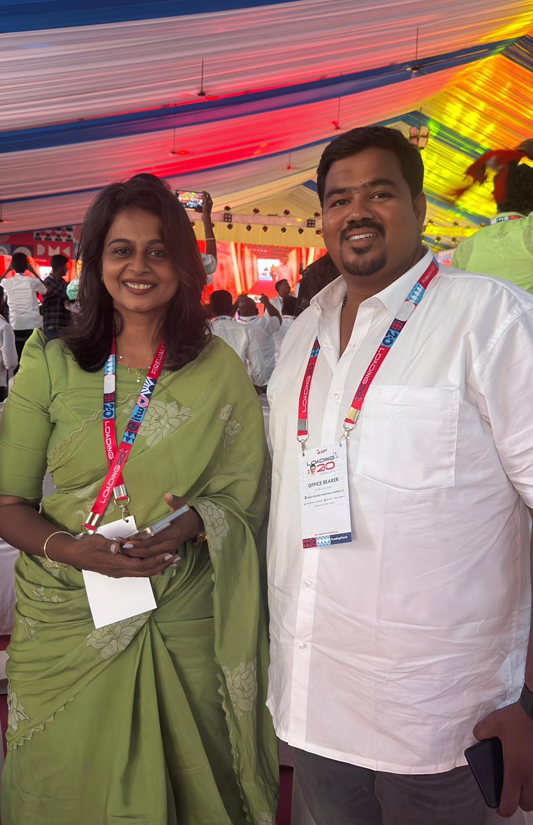 BalabharathiSeg's tweet image. களத்துல நாங்க தான் இப்பவும் எப்பவும்!!! 🖤❤️

#ஸ்டாலின்_தொடரட்டும் 🏴🚩
#Loading2Point0 
#DMKITWING 

@cebi_sweety