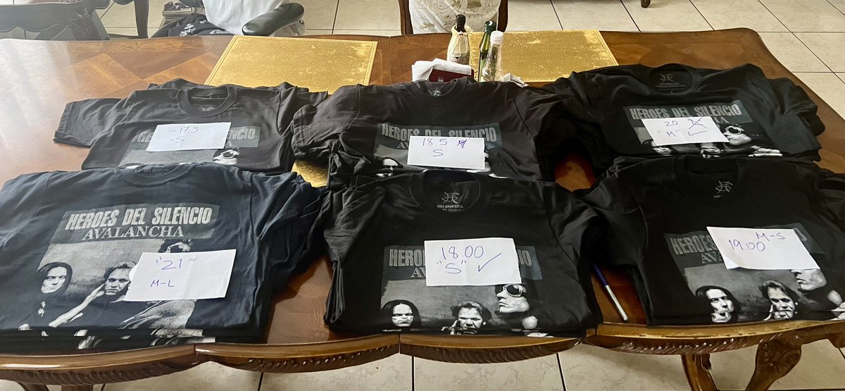 Ayer 19 de febrero se cumplieron 30 años del concierto #heroesdelsilencio en su gira AVALANCHA TGU de 1996, un fenómeno total!
Aqui la camiseta con el arte original de la gira, aún disponible a la venta algunas piezas, adquiere la tuya YA!
#Avalancha #Giradelaconciencia #bunbury