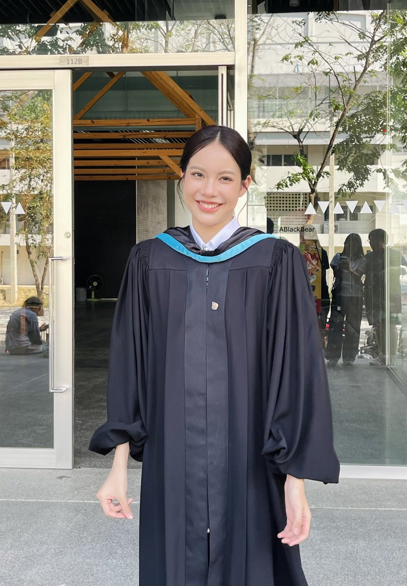 Ablack Bear tweet media