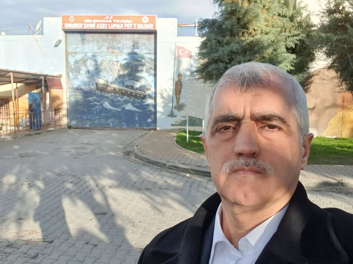 gergerliogluof's tweet image. Bugün Sincan T ve Sincan Kadın Cezaevlerinde bulunan birçok mahpusu ziyaret ettim.

Mahpusların sorunlarını dinledim ve sorunların çözümü için elimden geleni yapmaya devam edeceğim!