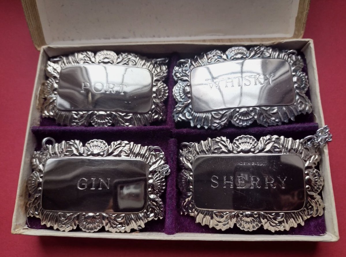 InessaW29's tweet image. ebay.co.uk/itm/1576694127…

Vintage DECANTER LABEL SET x 4 Stylish Design MADE IN ENGLAND UK seller

#MHHSBD #vintage #Gintonic #Drink #whisky #decanter #giftideas #vintagesale #gifts #viral #Giftforhim #gifts #drinks #promgift #ShopVintage #VintageFinds #decor #birthday