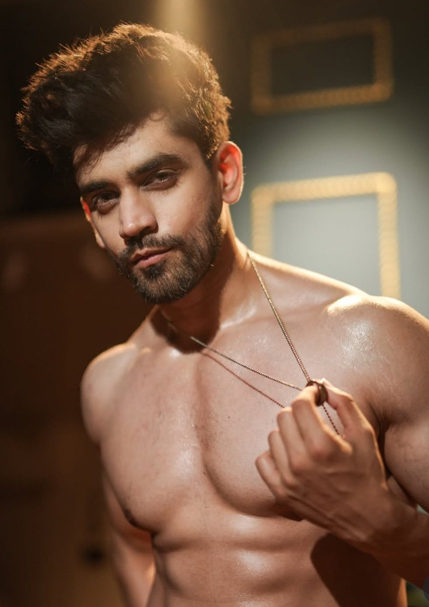 Cric4_cric's tweet image. Avinash Mishra in stylish looks 🔥🔥

#AvinashMishra #eishasingh
#bigboss19 #bigbosshindi