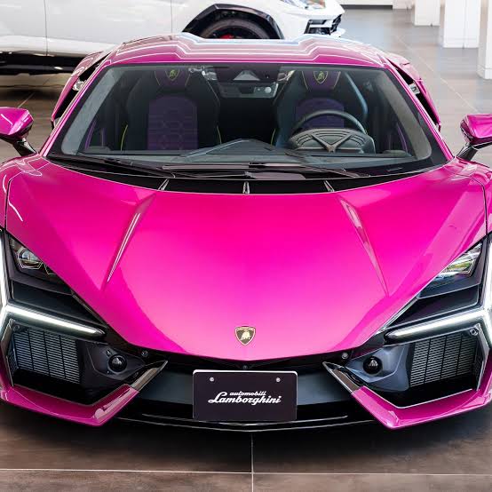 metroTM33's tweet image. #Lambo Revuelto Rosa