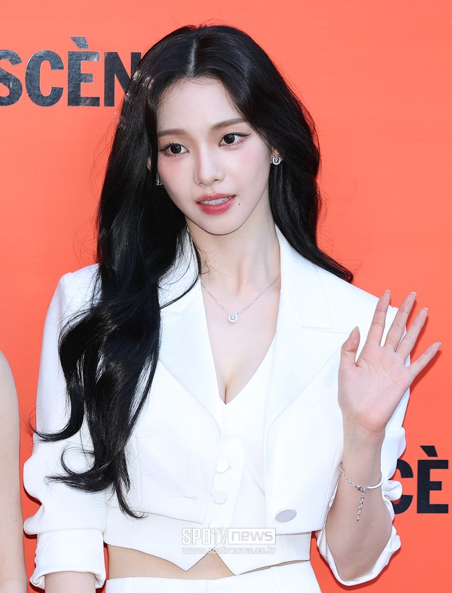 에스파 아카이브 tweet media